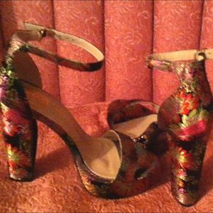 Charlotte Russe (fabric) Heels